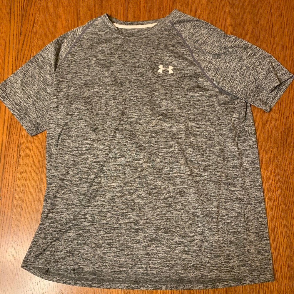 Men’s Under Armour shirt